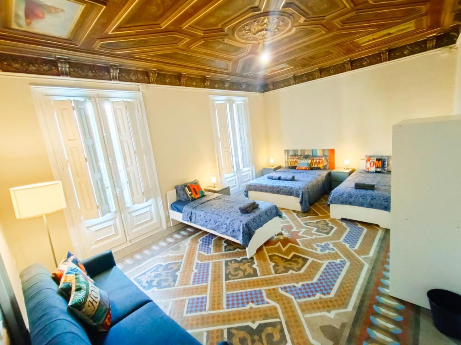 Private Rooms By Plaza Catalunya Барселона Экстерьер фото