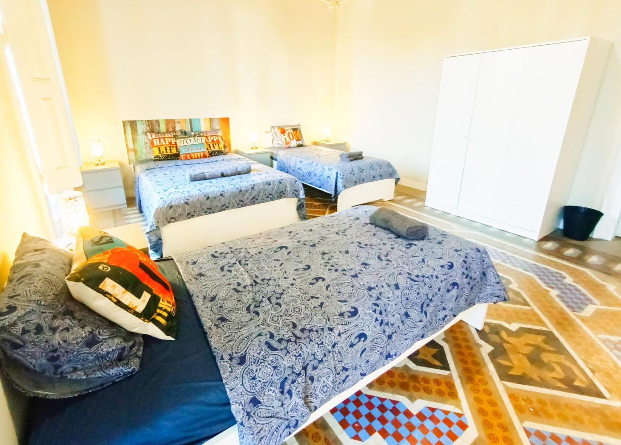 Private Rooms By Plaza Catalunya Барселона Экстерьер фото