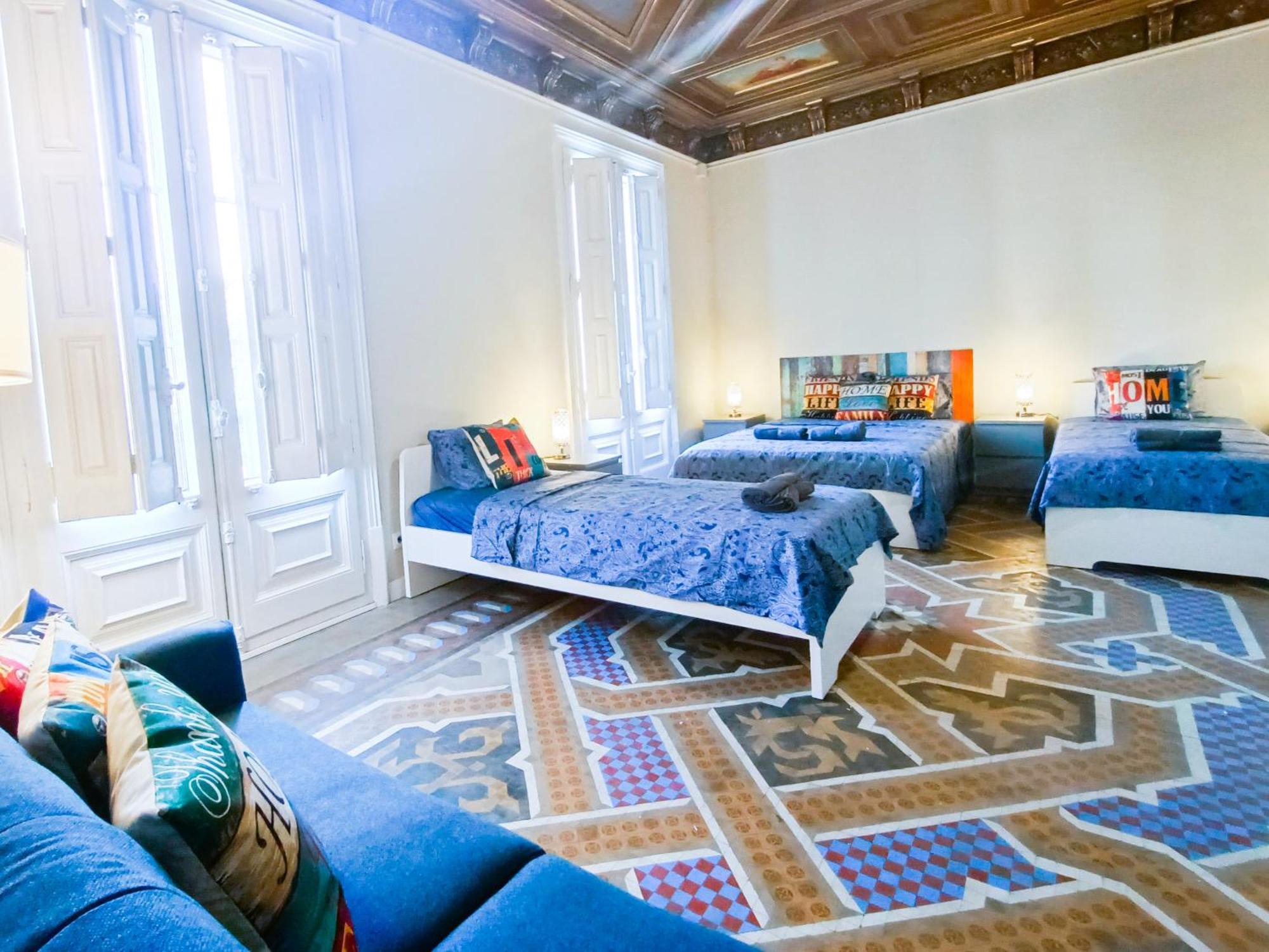 Private Rooms By Plaza Catalunya Барселона Экстерьер фото